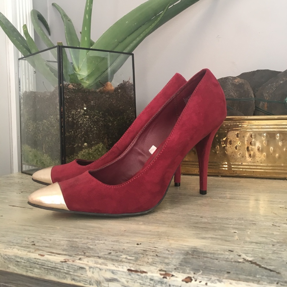 Brand new red heels with metallic detail size 11