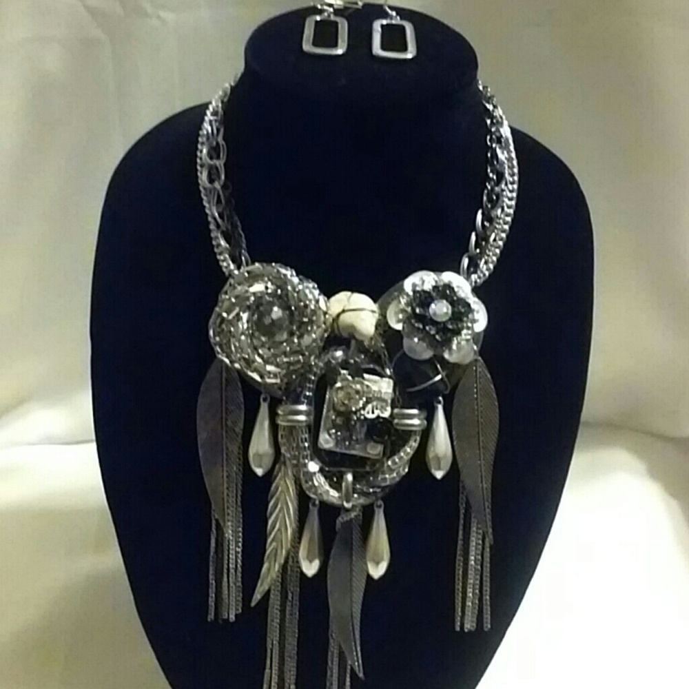 Necklace Set....SOLD.......