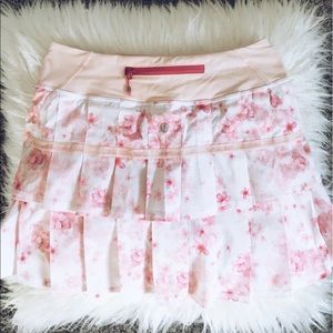 Lululemon running skirt size 2-tall.