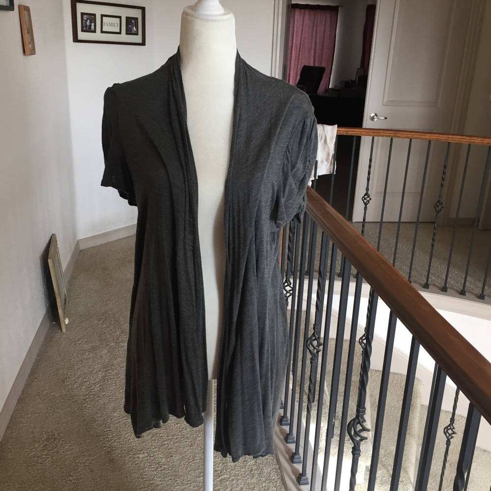 Short sleeve flyaway cardigan