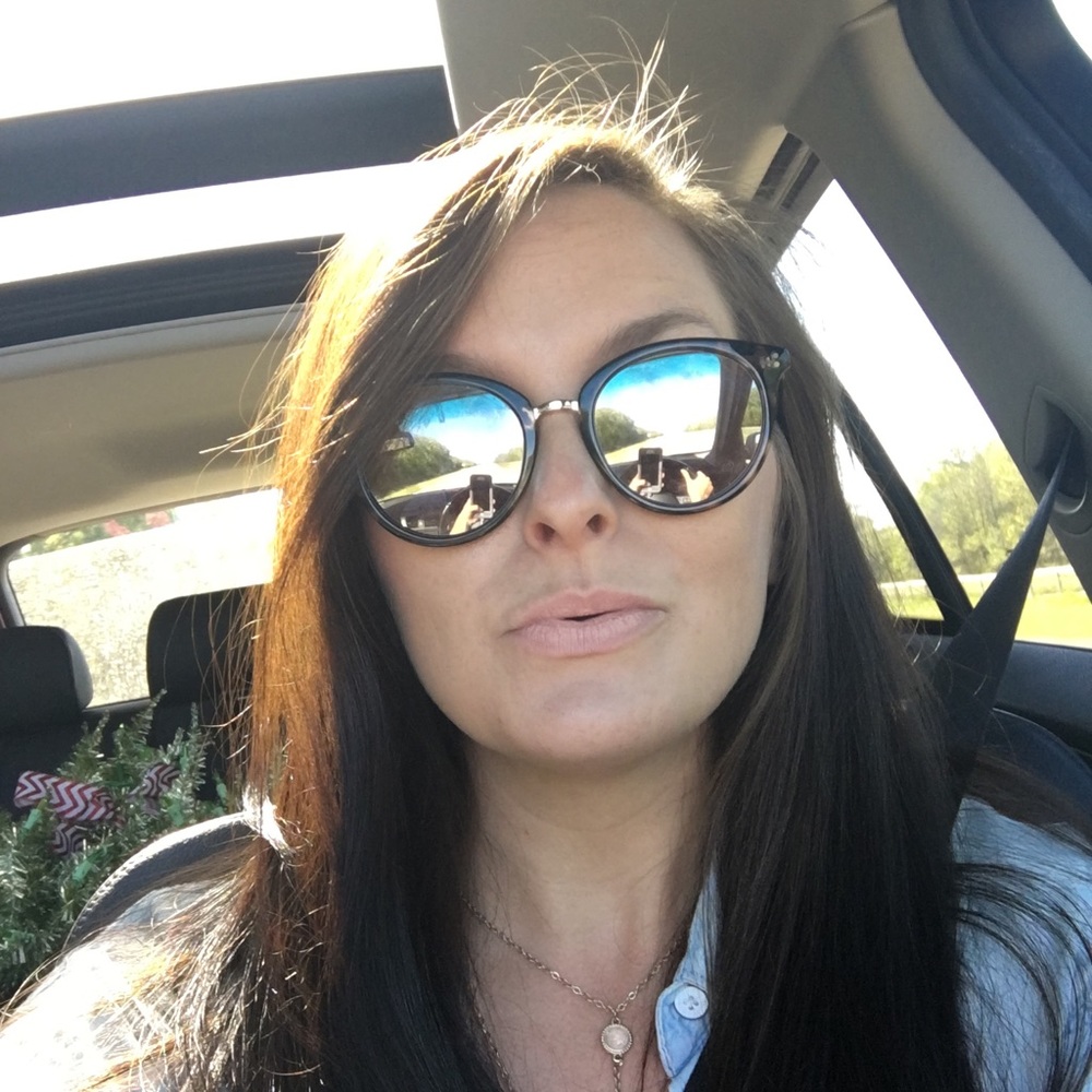 Meet your Posher, Hannah