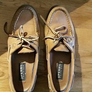 Sperry topsider size 7 1/2 shoe.