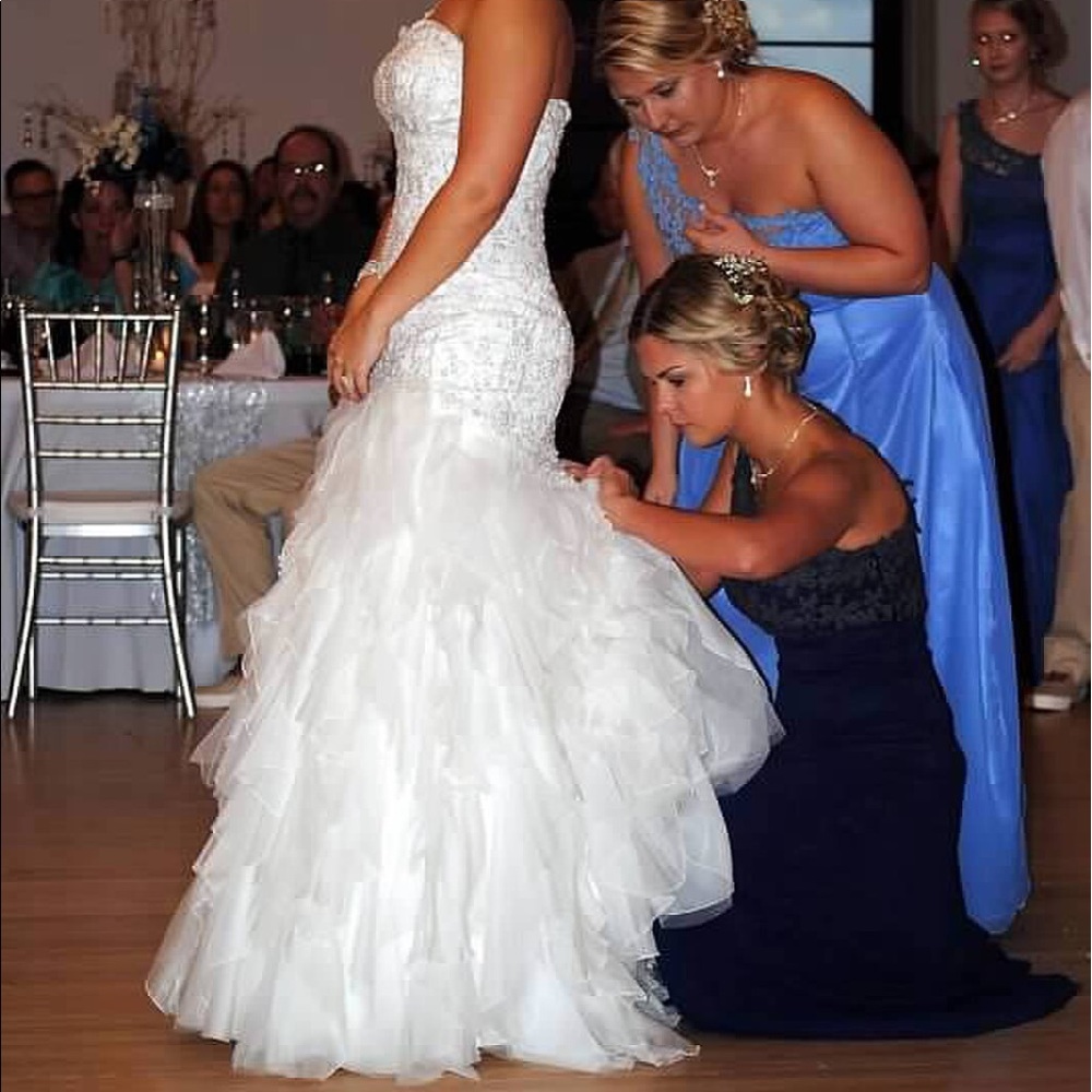 Wedding Dress - Picture 7 of 8