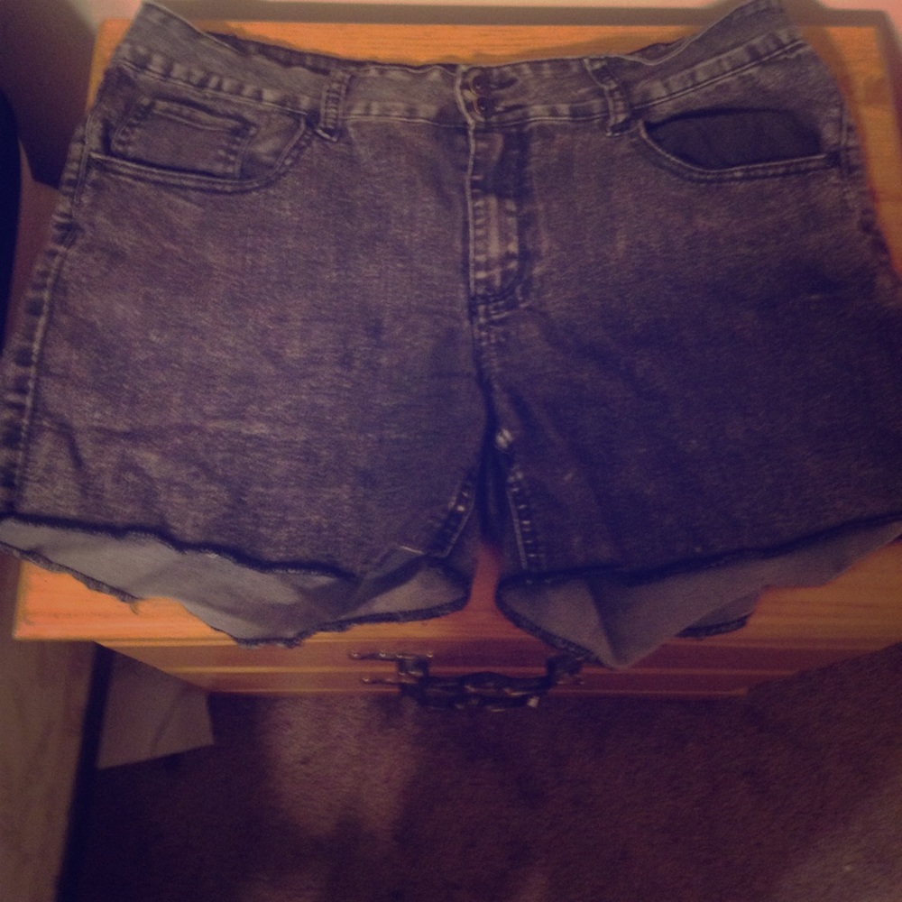 Mid Thigh Shorts
