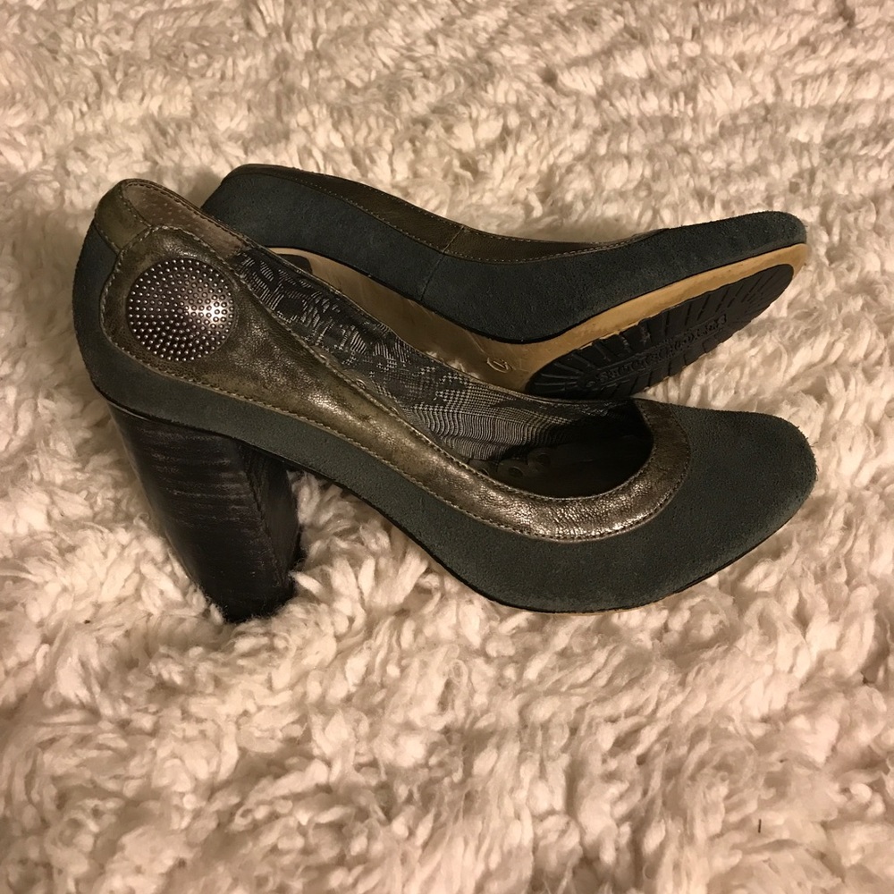 Seychelles pumps