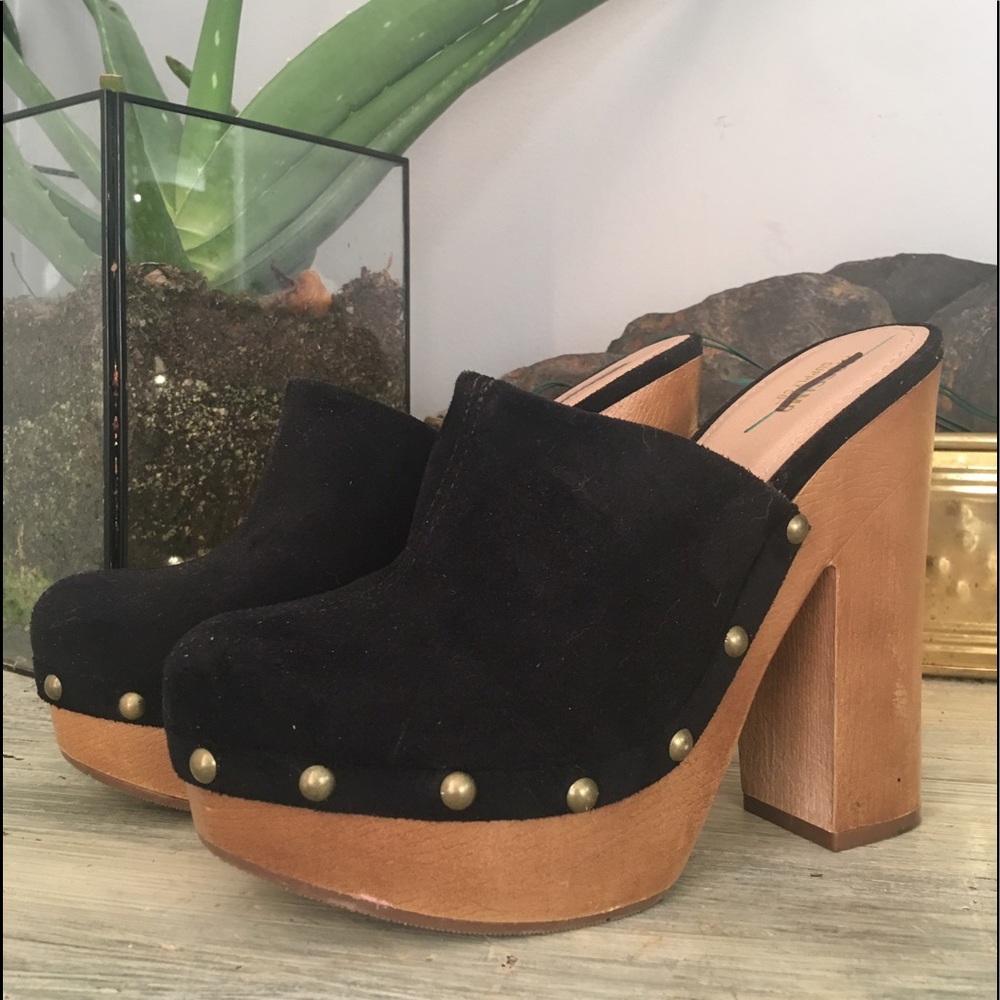 Super cute black and wood clogs size 8