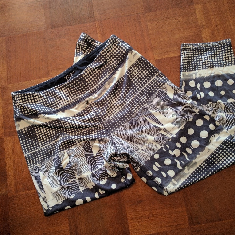 Patterned Black and White Mid-Calf Leggings