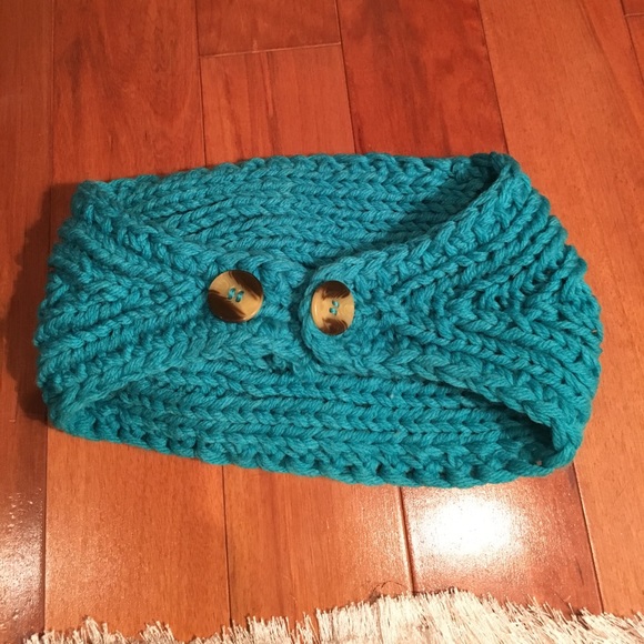 SOLD NWOT, Knit ear muff/headband - Picture 4 of 4