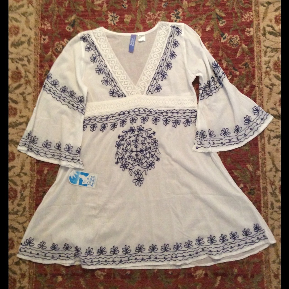 ISLAND BEACH Top/Bathing Suit Cover Up