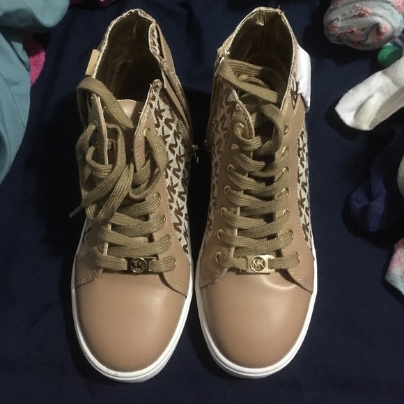 MICHAEL Michael Kors Shoes - 🔥NEW!🔥 Michael kors shoes