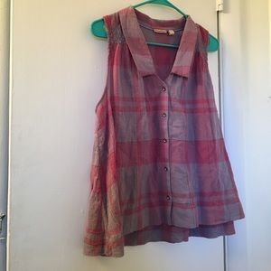 holding horses button up tank top