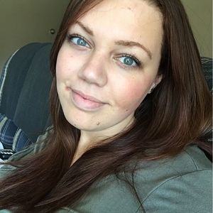 Meet your Posher, Katelyn