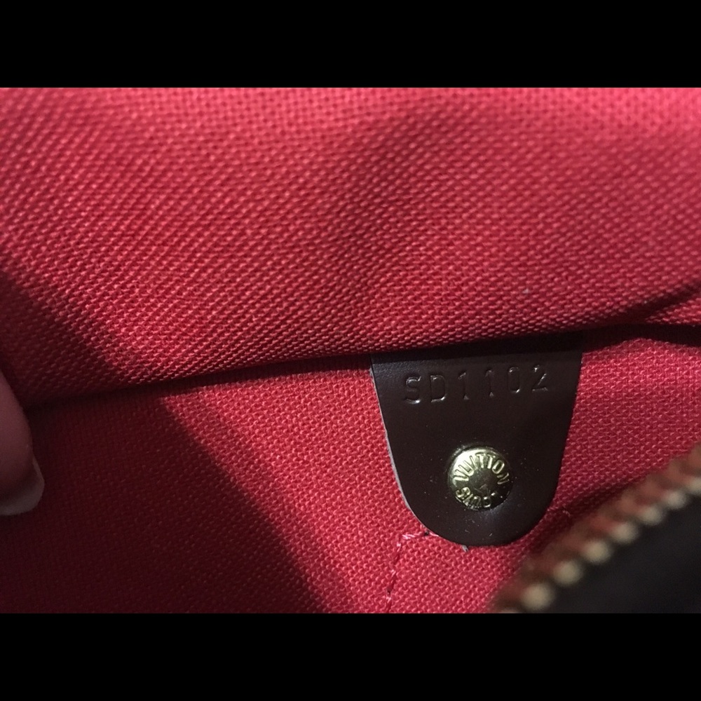 Authentic Louis Vuitton Speedy 25 Bandouliere - Picture 4 of 8