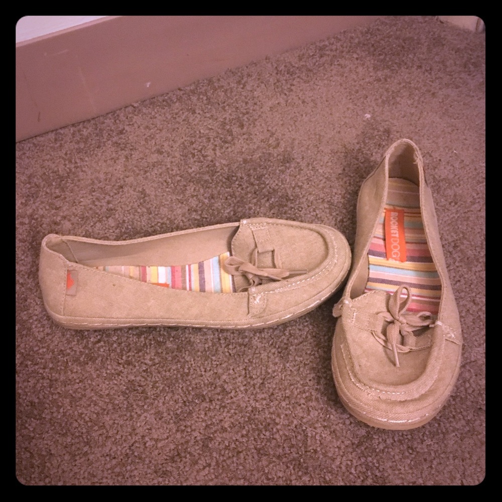 Rocket Dog Tan Flats