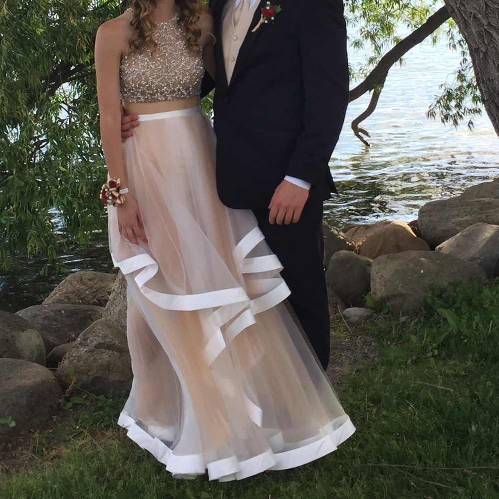 Two piece gorgeous prom dress!!