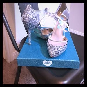 Size 6, Betsy Johnson Heels