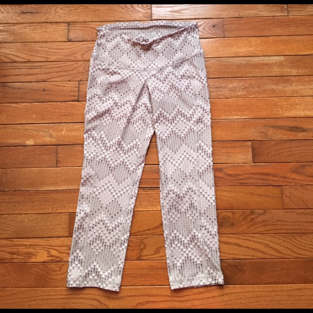 Old navy gray print polka dot athletic capris XS
