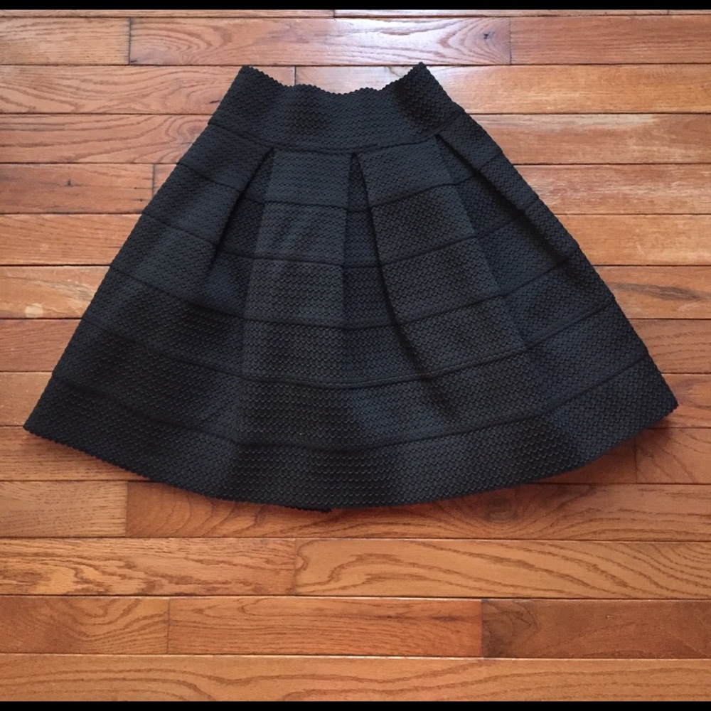Black skirt XS