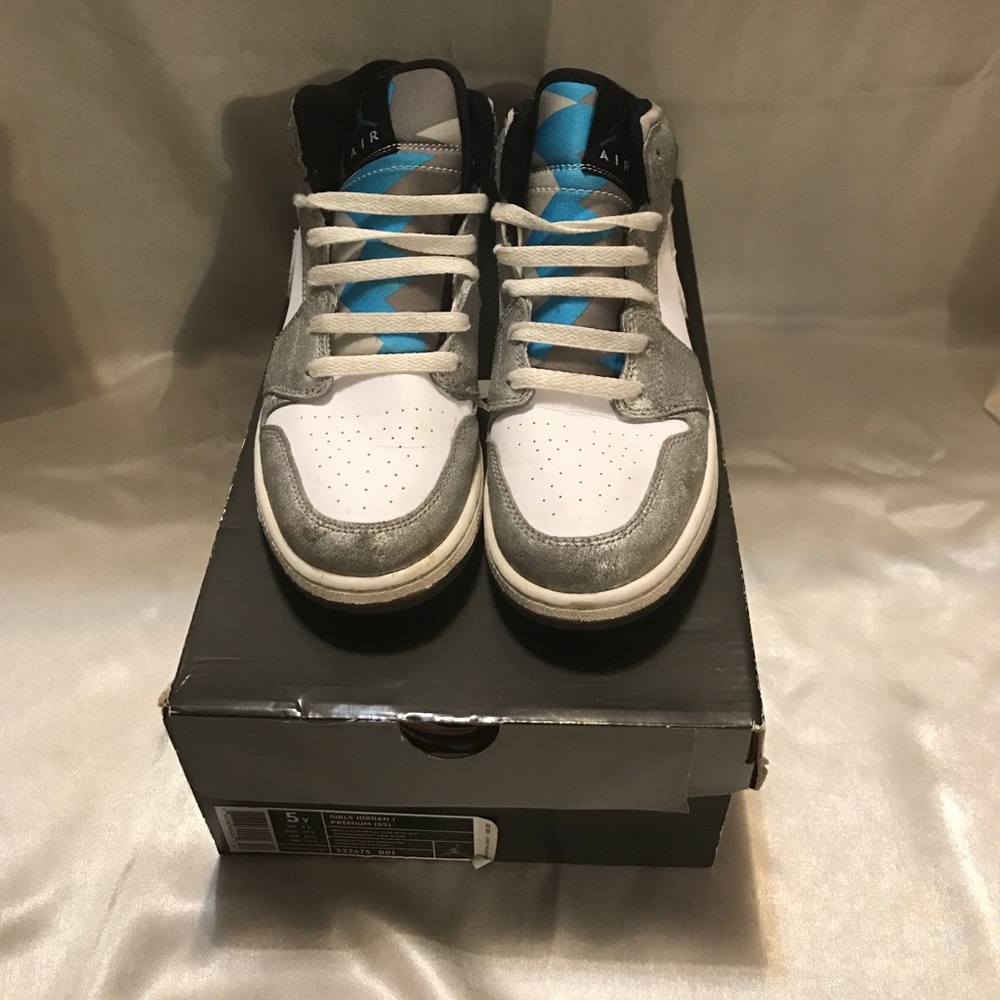 Girls Jordan's 1 Premium (GS) 5Y