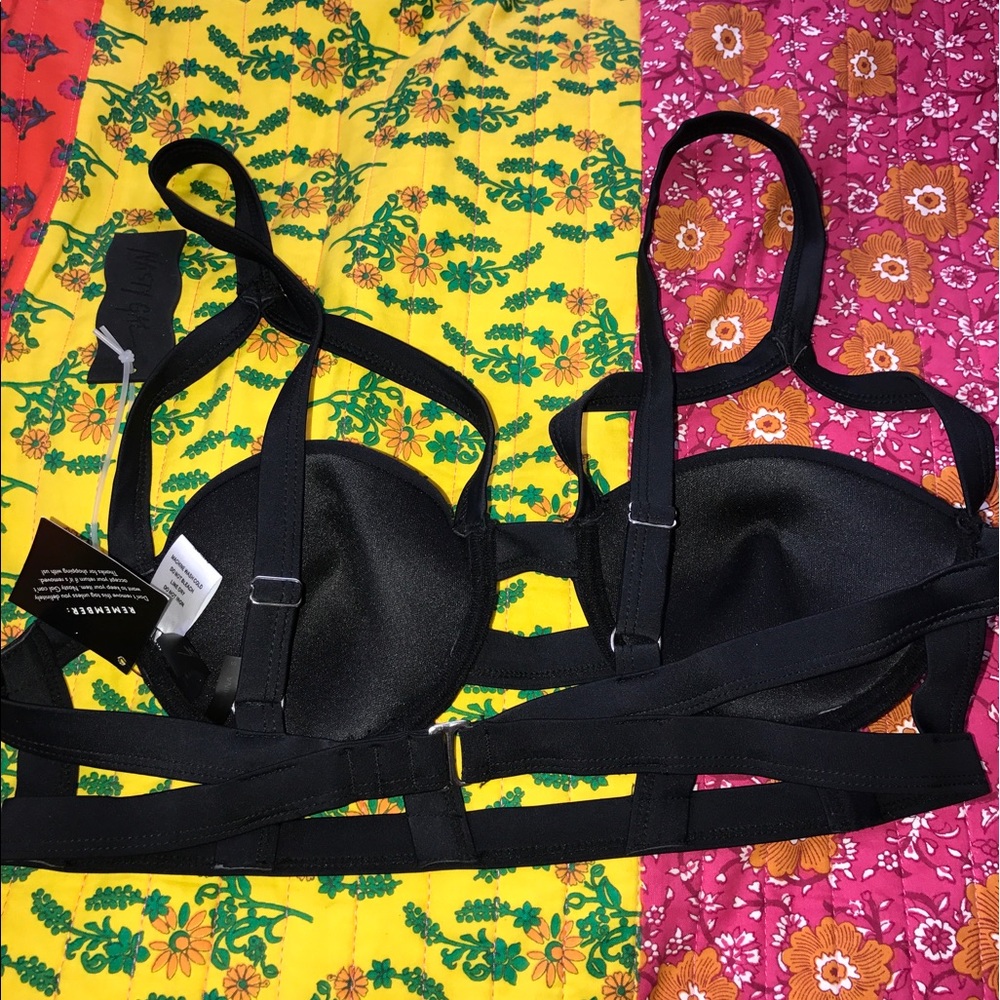 Nasty gal the Crossfire bikini top small - Picture 3 of 4