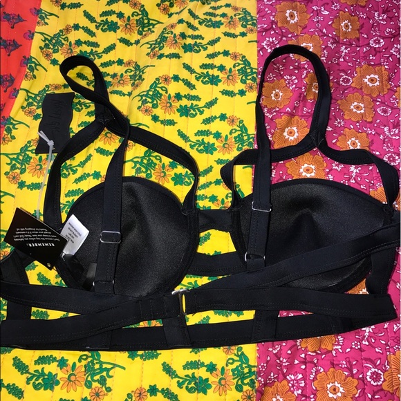 Nasty gal the Crossfire bikini top small - Picture 3 of 4