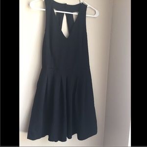 Banana Republic LBD Petite Plunge Dress w/Pockets