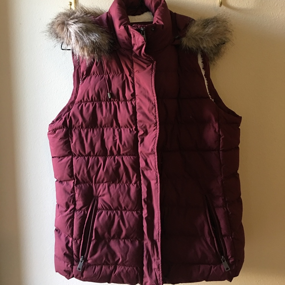 FINAL PRICE Banana Republic Puffer Vest