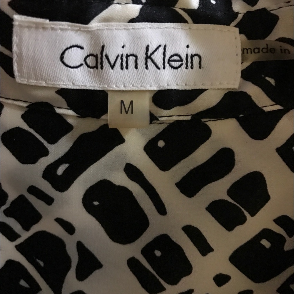 Black & White Button Down Dress Shirt 💐