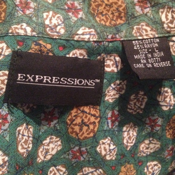 Patterned Button up - Picture 4 of 4