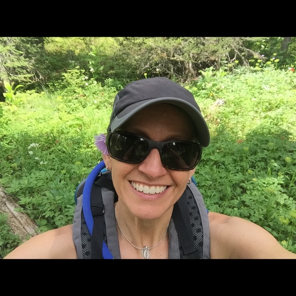 Meet your Posher, Amy - Picture 1 of 1