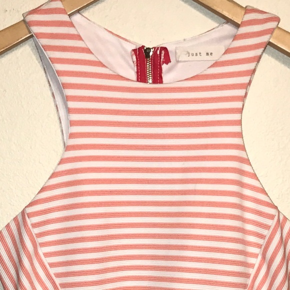 Stripped pink dress with zipper. - Picture 2 of 3