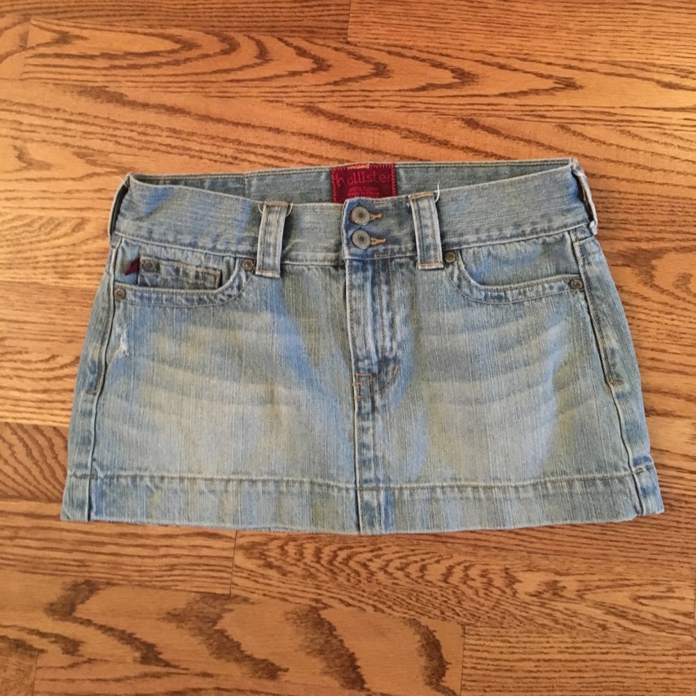 Hollister Denim jean skirt Size 3