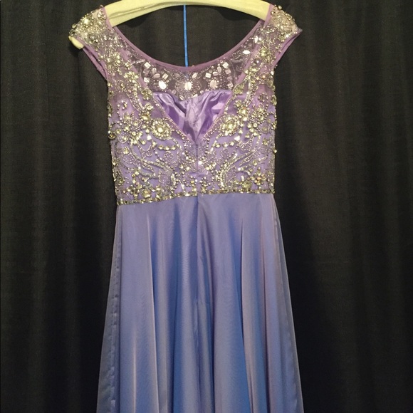 Prom dress featured in Pretty Little Liars - Picture 6 of 7