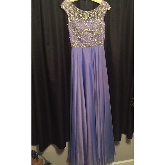 Prom dress featured in Pretty Little Liars - Picture 7 of 7