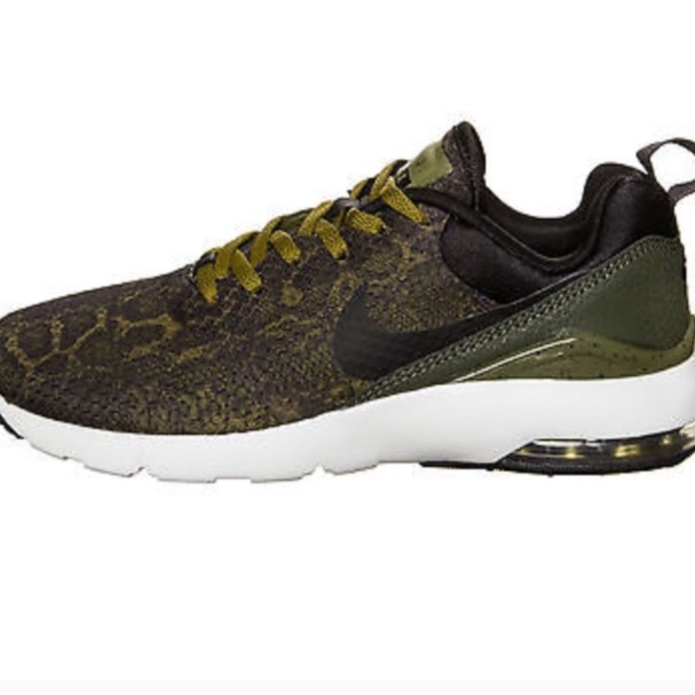 *SOLD* Nike Air Max Siren Print Sneakers