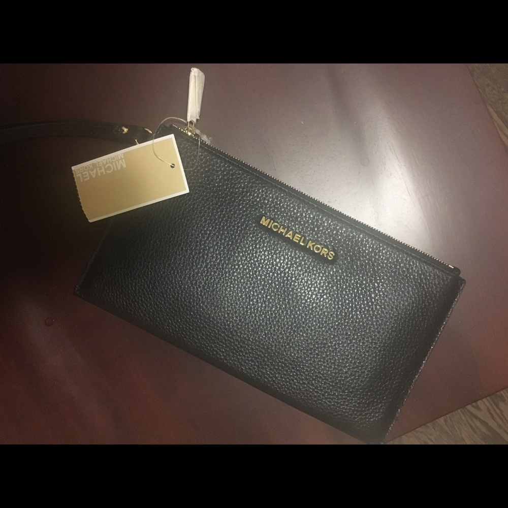 Black Michael Kors wristlet/clutch