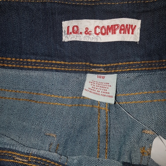 Jeans - Picture 2 of 3