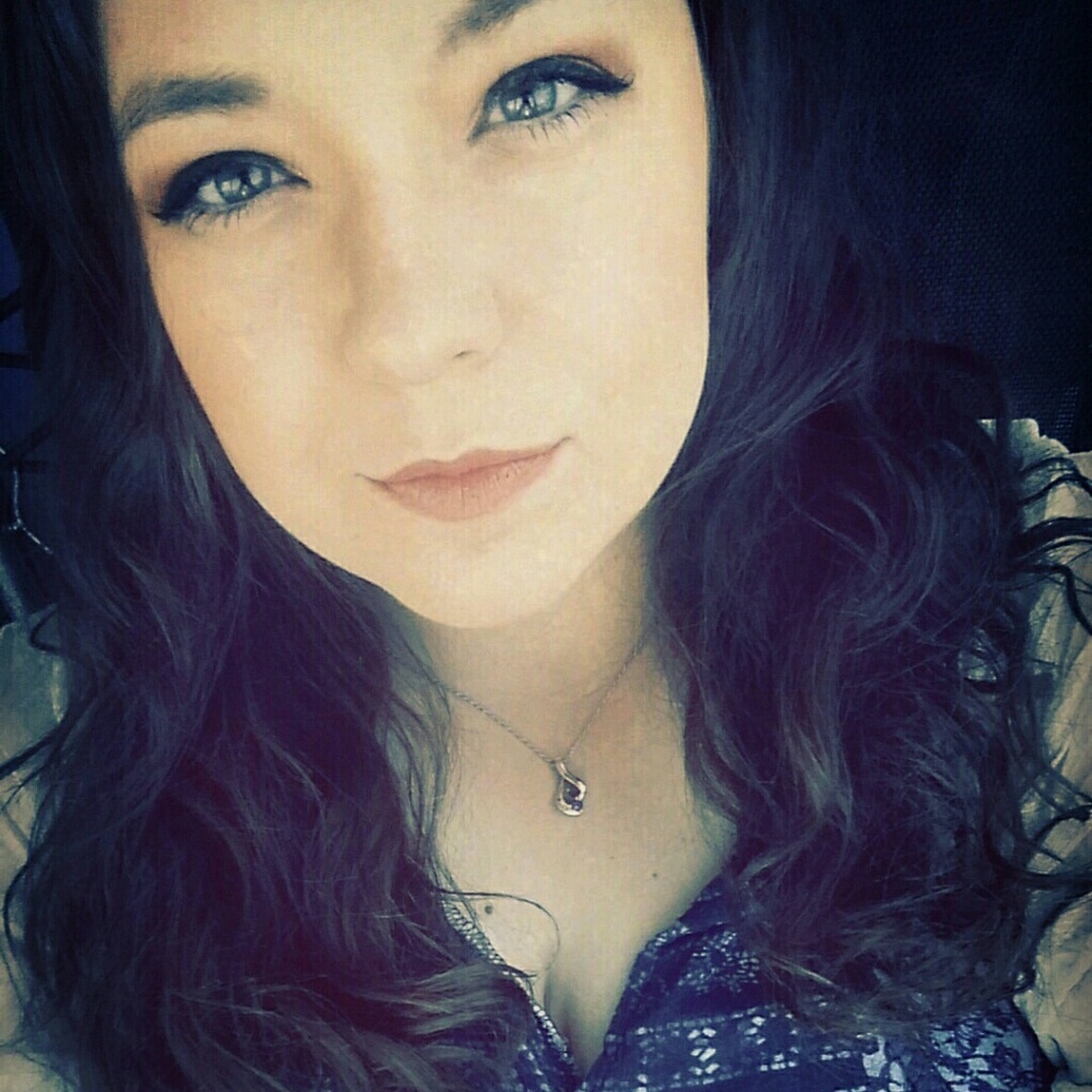 Meet your Posher, Alaina