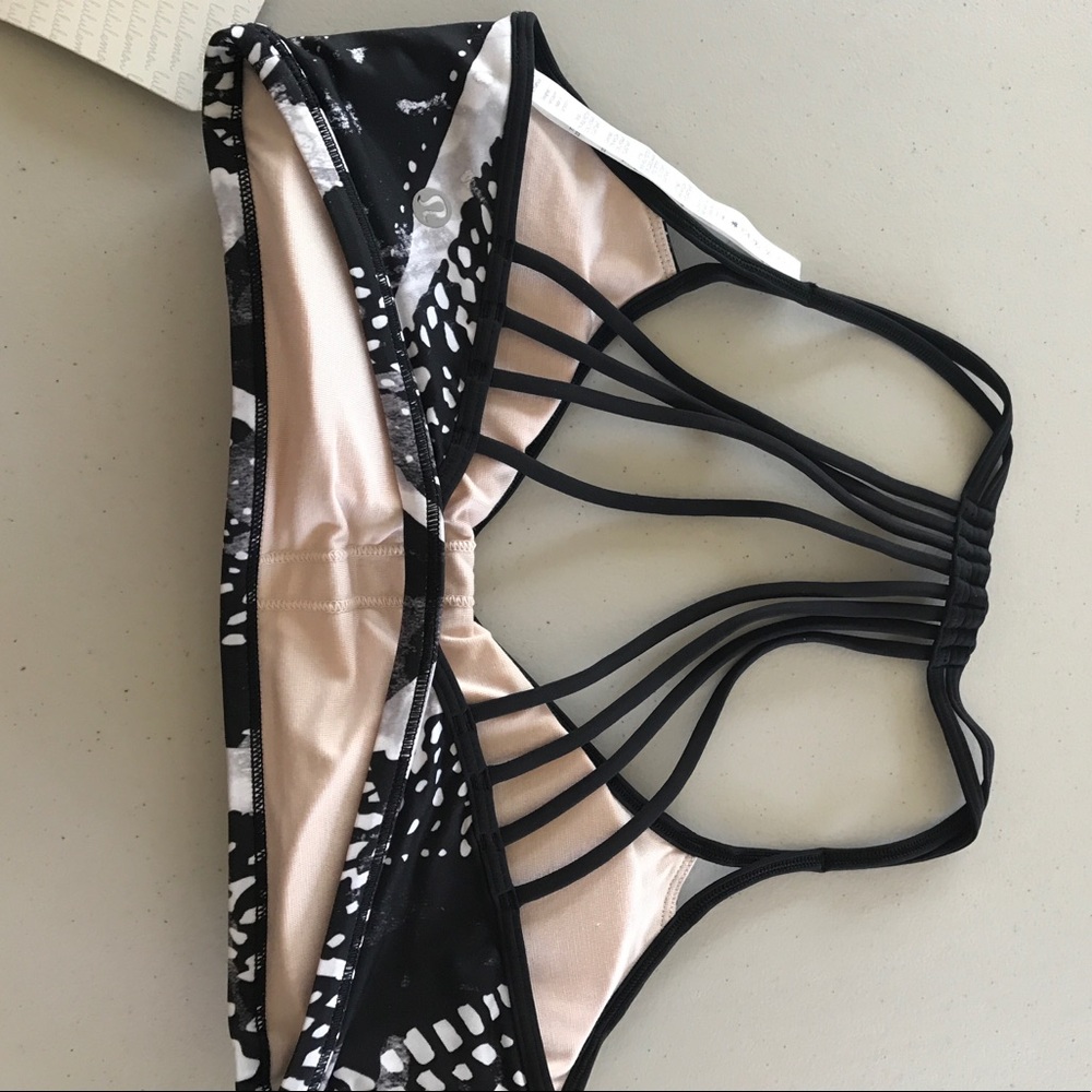 NWT LULULEMON LIGHTEN UP BRA BLK WHT -- Size 10 - Picture 4 of 5