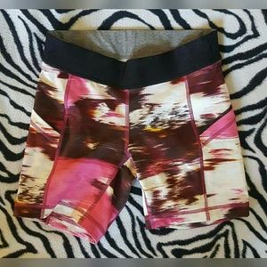 Lululemon "What the sport short" size 4 BNWOT