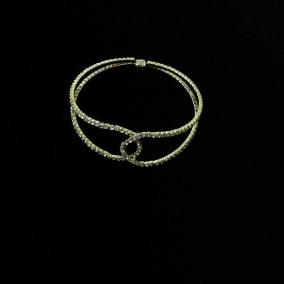 Blingy cuff gold bracelet - Picture 6 of 8