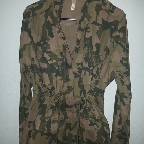 Jacket - Picture 1 of 2