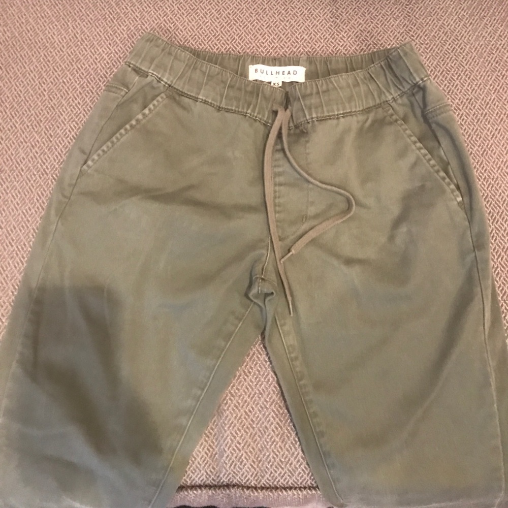 Bull head joggers