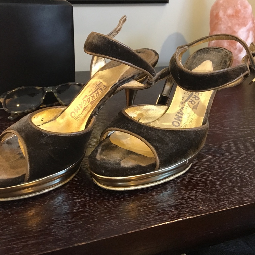 Ferragamo women's brown and gold suede heel