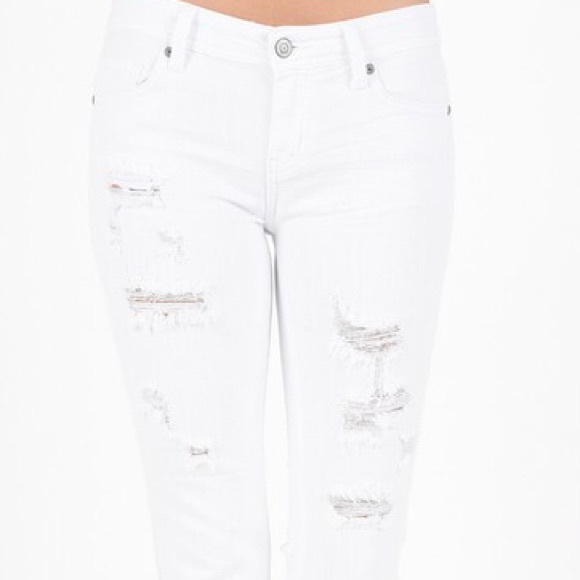 NWT Distressed Low Rise Relaxed Skinny Crop Jeans - Picture 5 of 6