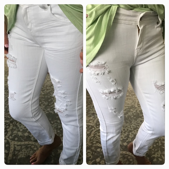 NWT Distressed Low Rise Relaxed Skinny Crop Jeans - Picture 4 of 6