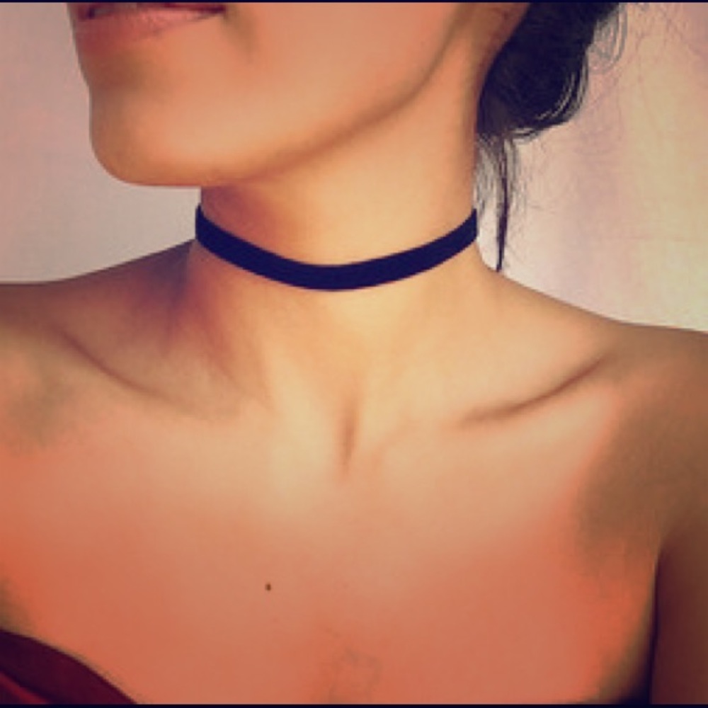 Black Choker