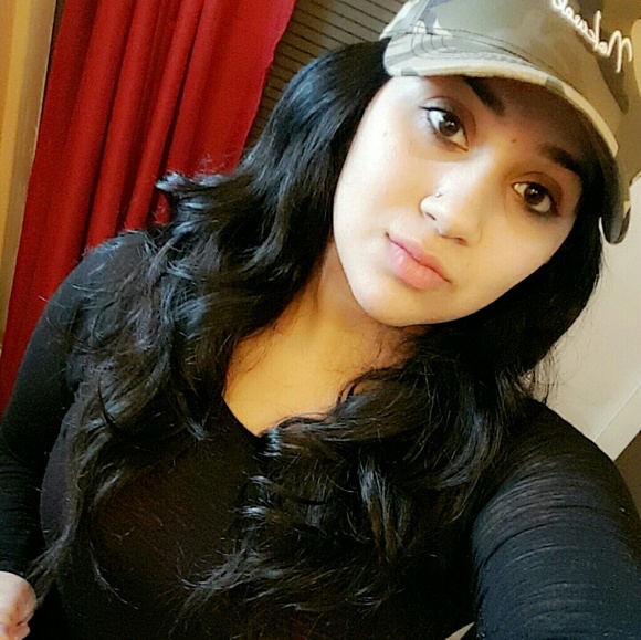 Meet your Posher, Farheen - Picture 1 of 1