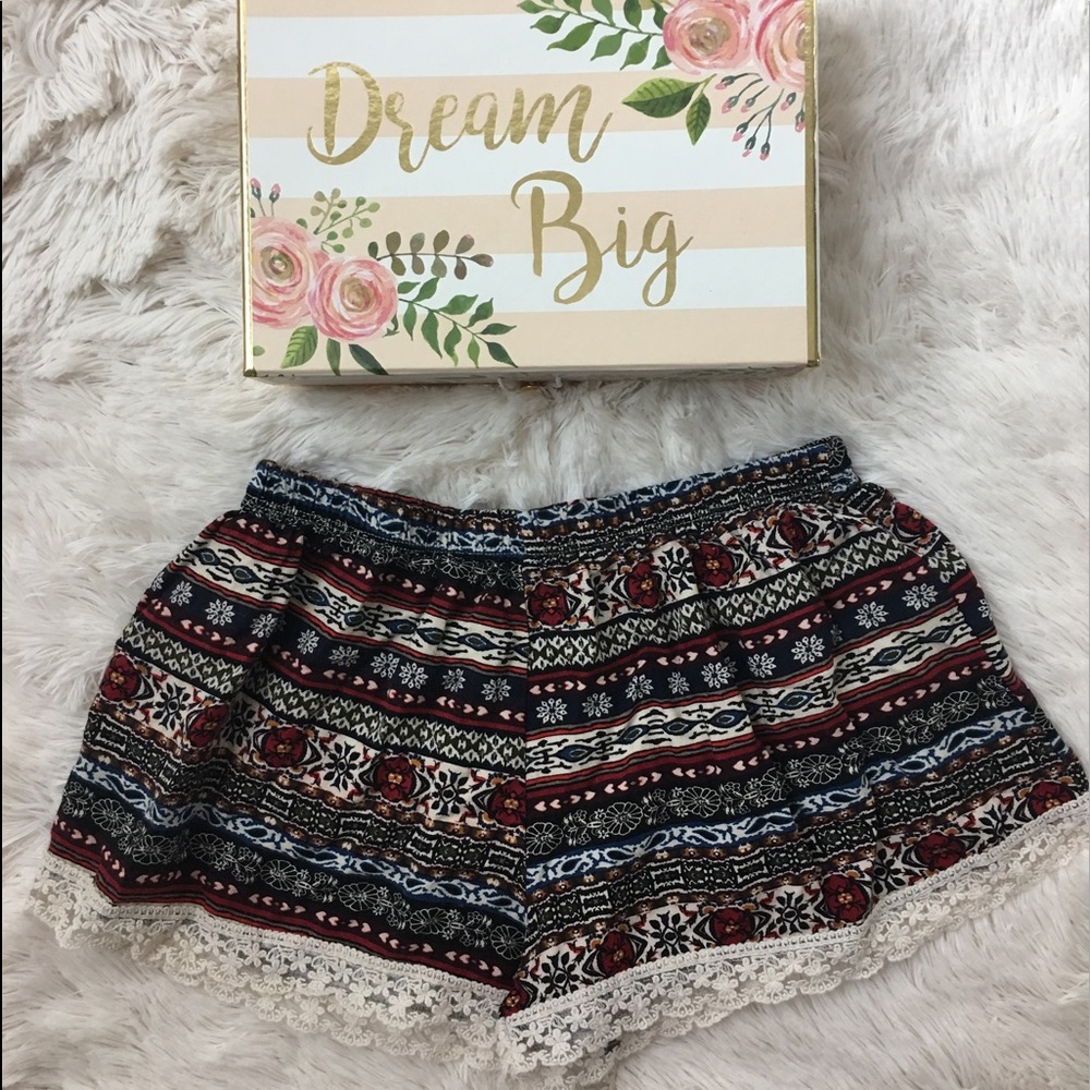 Tribal Laced shorts