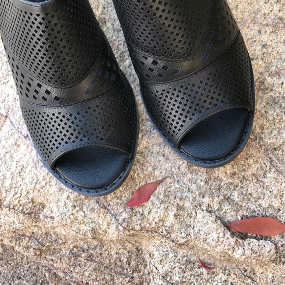 Black Peep Toe Perforated Chunky Heel Mule - Picture 3 of 5